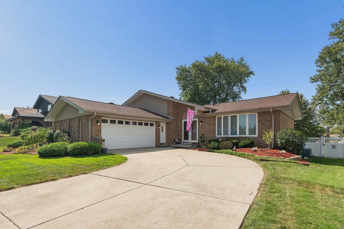House in Orland Park, Illinois, United States 2 - 18876902