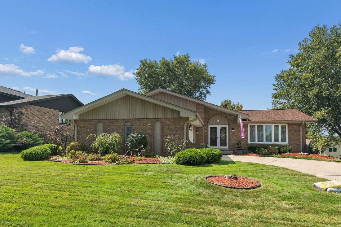 House in Orland Park, Illinois, United States 1 - 18876902