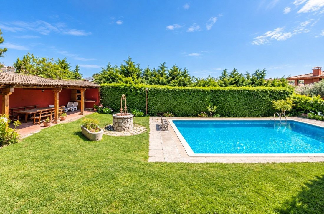 Villa in El Molar, Comunidad de Madrid, Spain 2 - 18197422