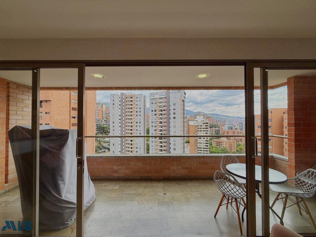 Apartment in Medellín, Antioquia, Colombia 3 - 18877039