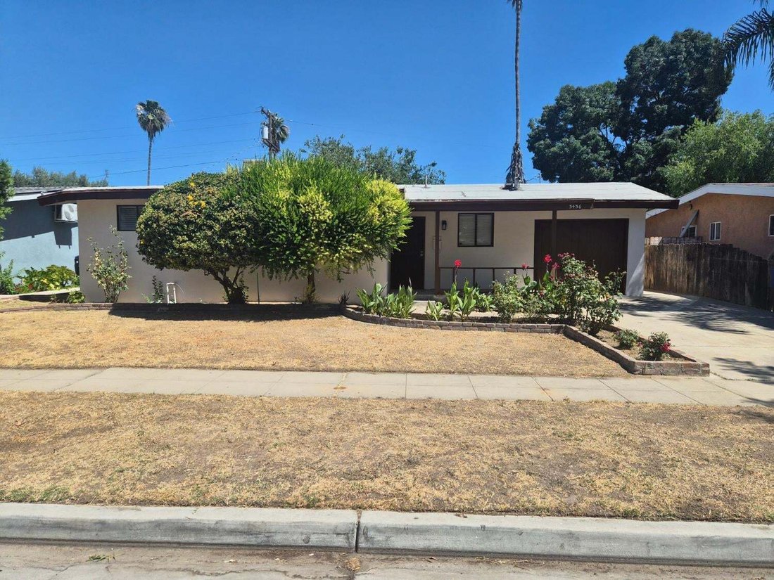 Fresno, California, United States 1 - 18876674