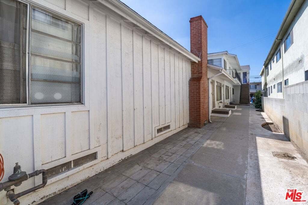 Los Angeles, California, United States 4 - 18876759
