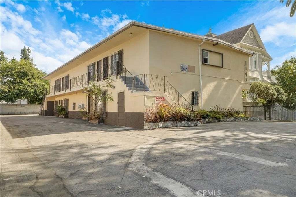 Los Angeles, California, United States 5 - 18586946