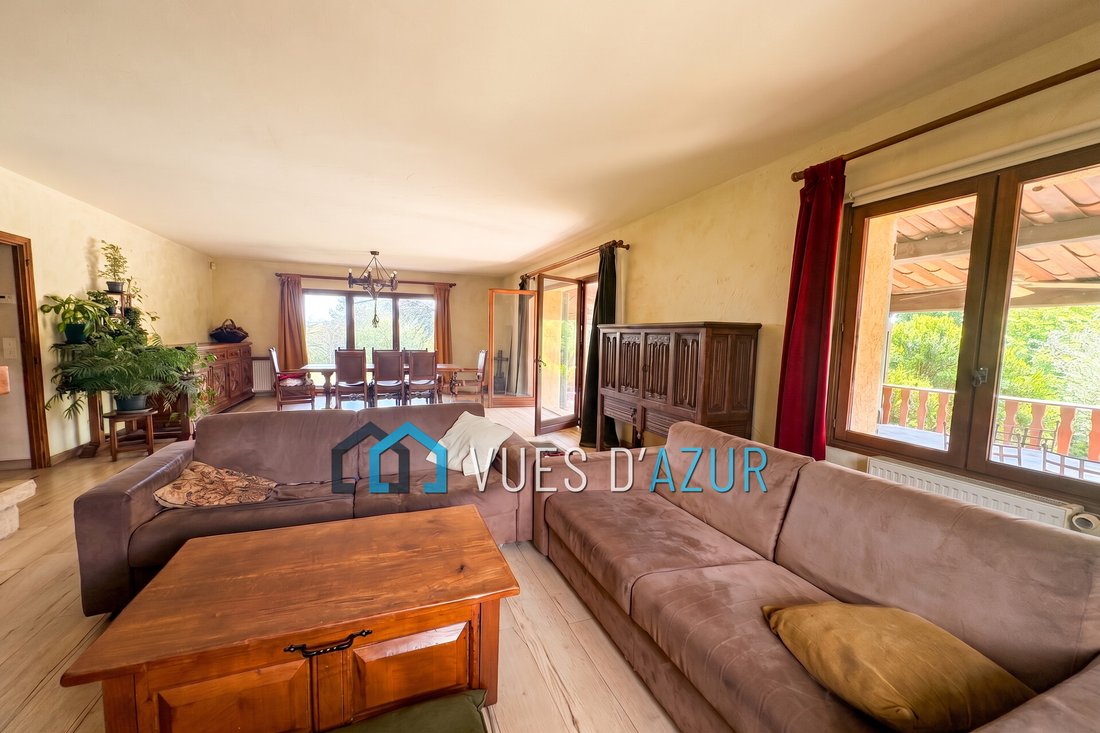 Villa in Le Rouret, Provence-Alpes-Côte d'Azur, France 3 - 17852452