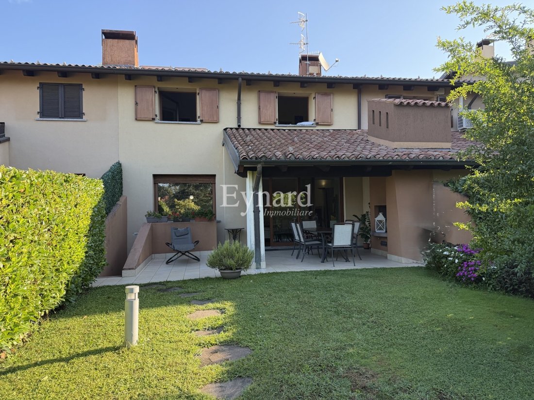 Villa in Gorle, Lombardy, Italy 1 - 18877048