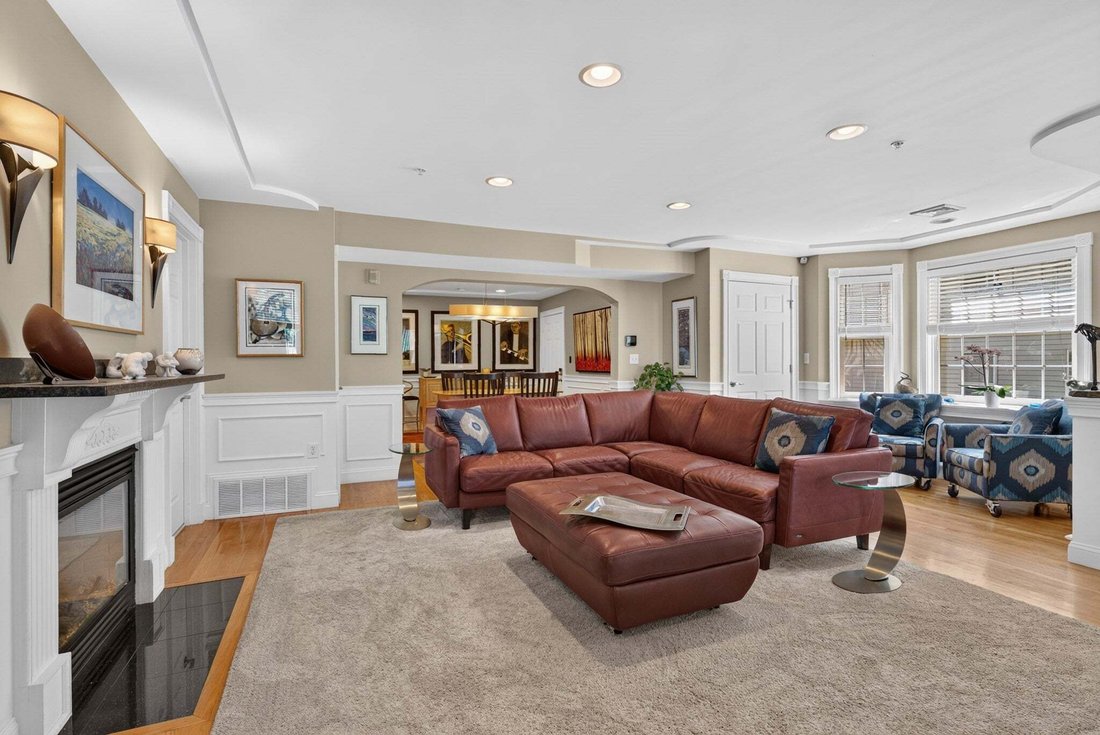 Condo in Somerville, Massachusetts, United States 2 - 17622617