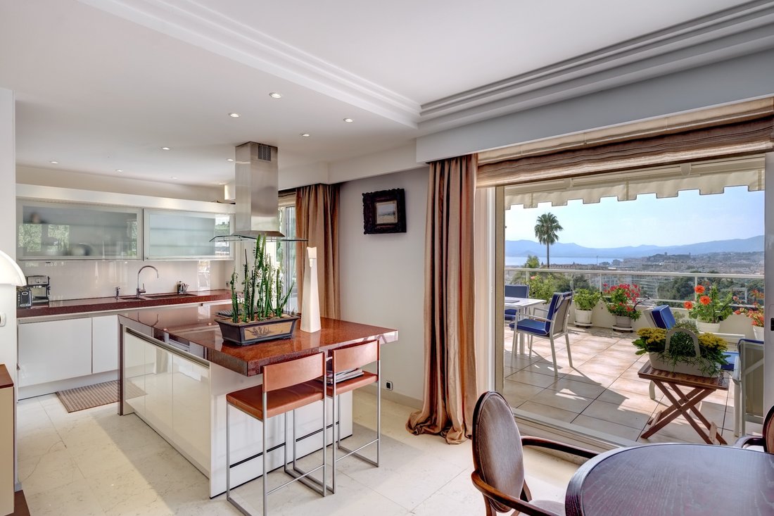 Apartment in Saint Nicolas, Cannes, France 4 - 18877213