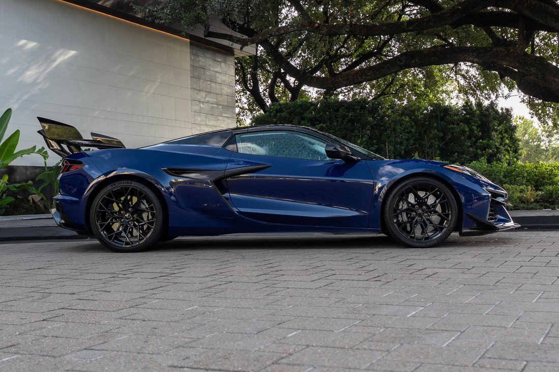 Cabriolet in Houston, TX, United States 5 - 18877559
