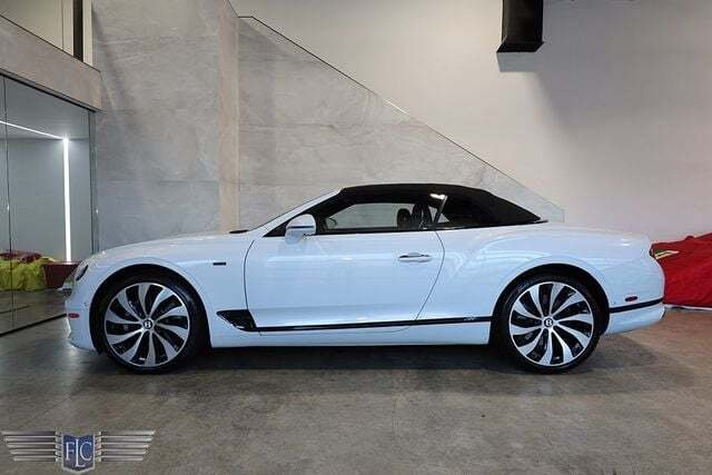 Cabriolet in Ft LAUDERDALE, FL, United States 3 - 18877472
