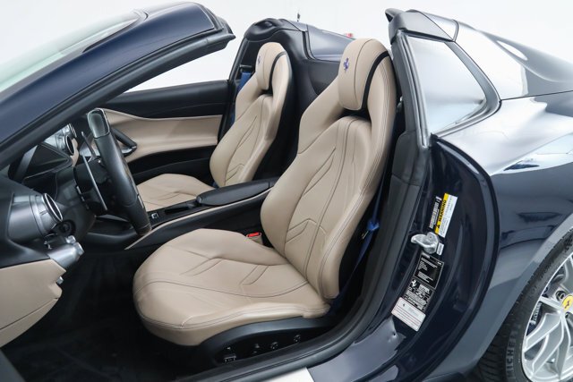Cabriolet in Fort Lauderdale, FL, United States 5 - 18877621