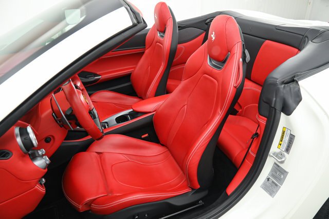 Cabriolet in Fort Lauderdale, FL, United States 5 - 18877616