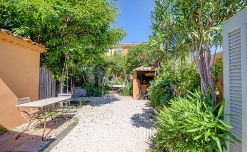 House in Sanary-sur-Mer, Provence-Alpes-Côte d'Azur, France 1