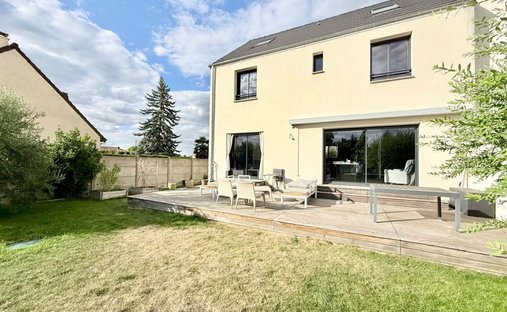 Haus in Dorf Doumer, Carrieres-sur-Seine, Frankreich 1