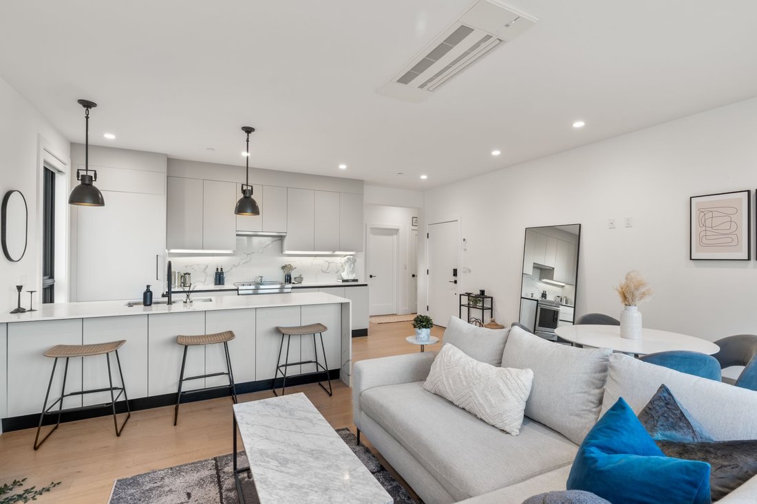 Condo in Boston, Massachusetts, United States 1 - 18877368