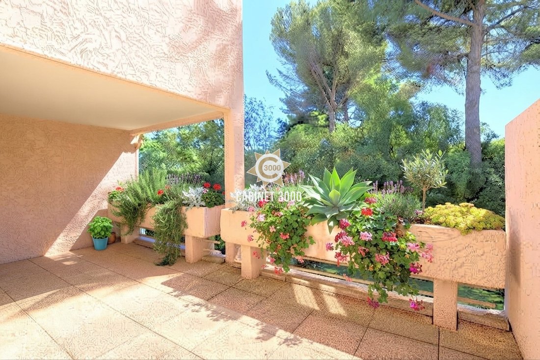 Wohnung in Le Faron-Fort-Rouge, Toulon, Frankreich 1 - 18807287
