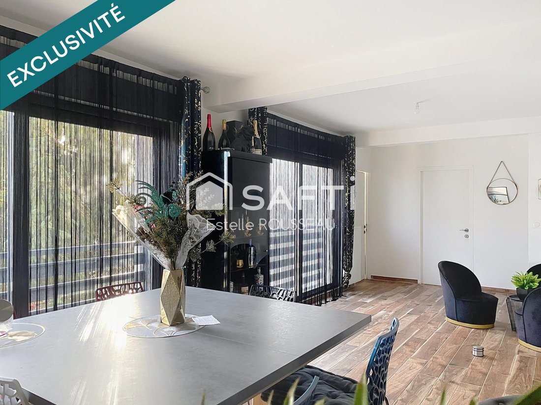 Apartment in Arrondissement of Bobigny, Ile-de-France, France 2 - 18878487