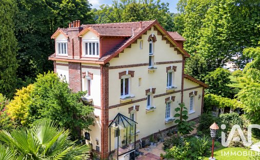 Maison à Centre Est-Hameaux, Malaunay, France 1