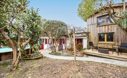 House in France-L'Alouette-Jean Bart, Pessac, France 1