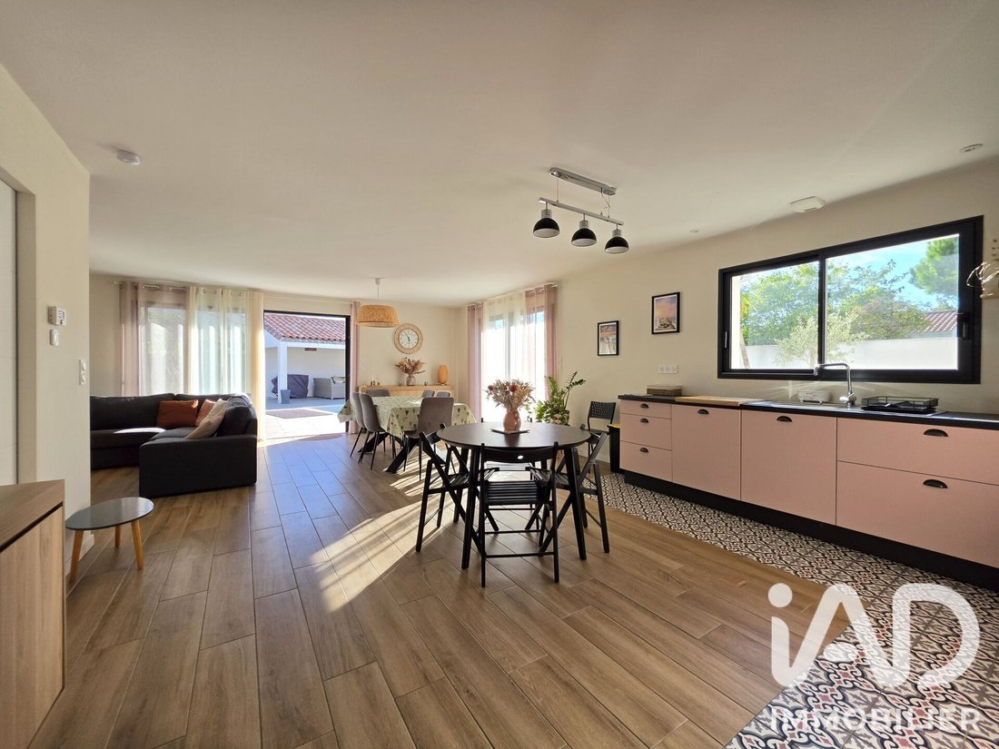 Casa a Arrondissement di Les Sables-d'Olonne, Paesi della Loira, Francia 2 - 18880073