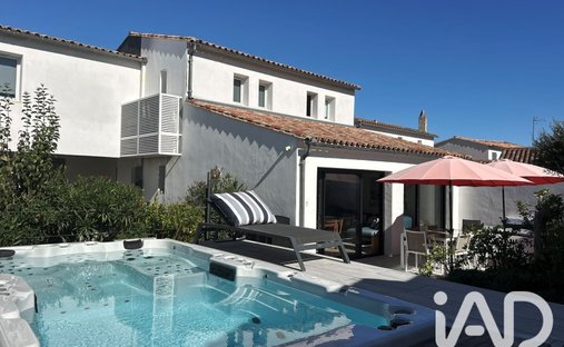House in La Flotte, Nouvelle-Aquitaine, France 1