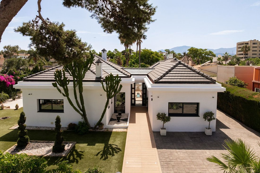 Villa in Estepona, Andalusia, Spain 4 - 18877802