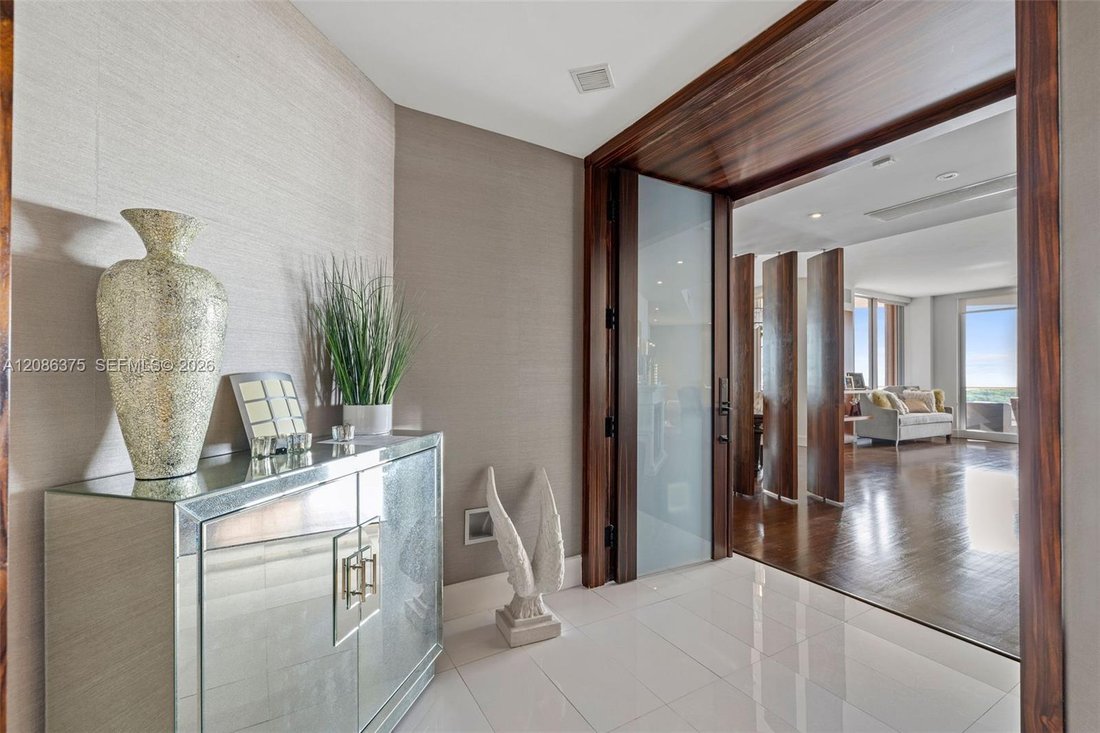 Condo in Miami, Florida, United States 3 - 18877632
