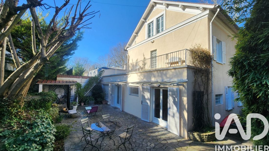Casa en Le Parc, Saint-Maur-des-Fossés, Francia 1 - 18880517