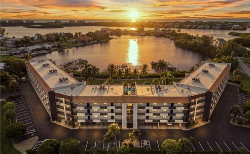 Condo in Bonita Springs, Florida, United States 1