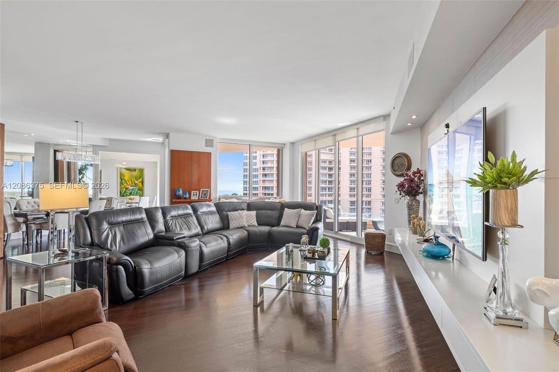 Condo in Miami, Florida, United States 5 - 18877632