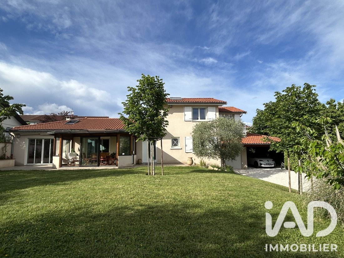 Casa en Zone Centrale, Chaponost, Francia 1 - 18880495