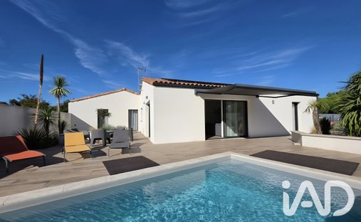 House in Arrondissement of Les Sables-d'Olonne, Pays de la Loire, France 1