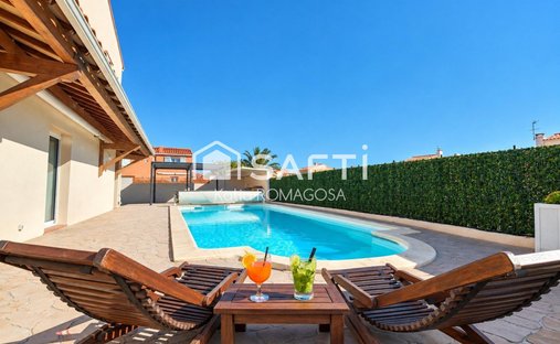 House in Saint-Cyprien, Occitania, France 1