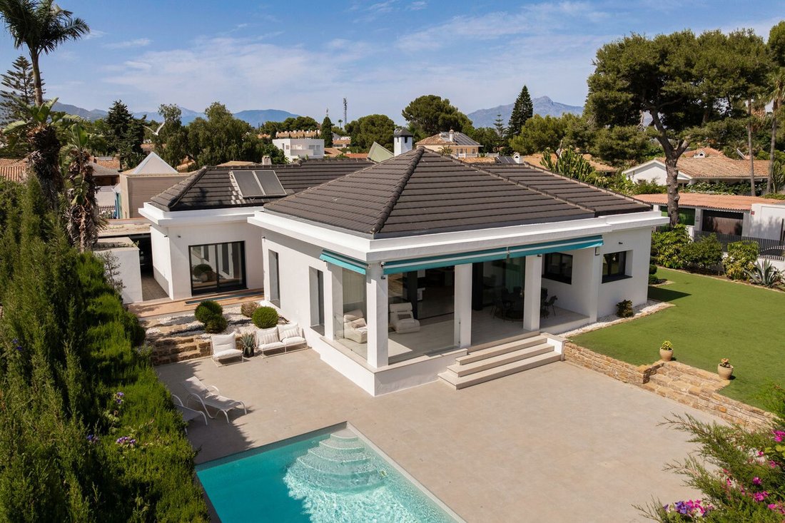 Villa in Estepona, Andalusia, Spain 1 - 18877802