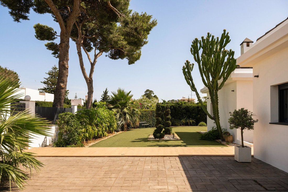 Villa in Estepona, Andalusia, Spain 5 - 18877802