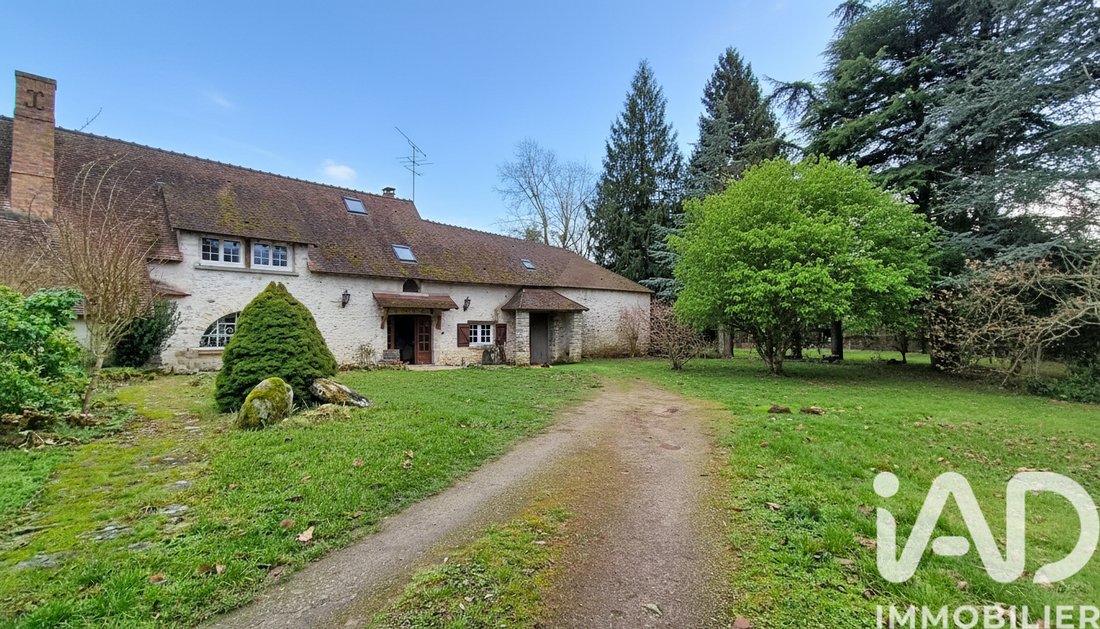 House in Guigneville-sur-Essonne, Ile-de-France, France 1 - 16982345