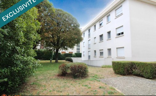 Apartment in La Faiencerie-Le Clos Saint Cyr, Bourg-la-Reine, France 1
