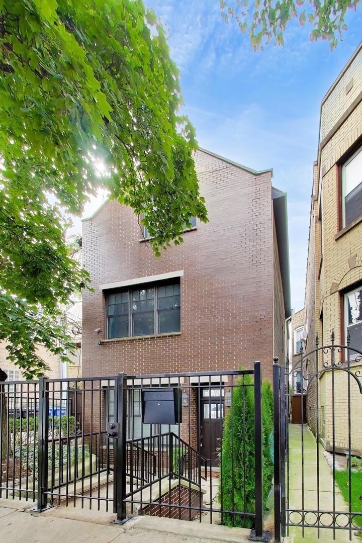 House in Chicago, Illinois, United States 1 - 18877838
