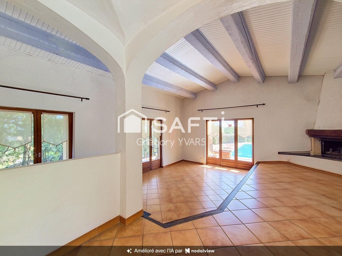 Casa a Le Cannet-des-Maures, Provenza-Alpi-Costa Azzurra, Francia 2 - 18878587