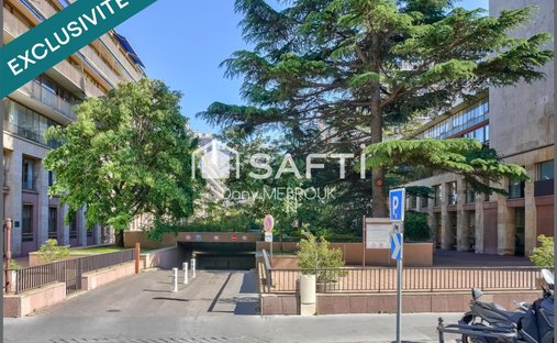 Apartment in Reine-Mairie, Boulogne-Billancourt, France 1