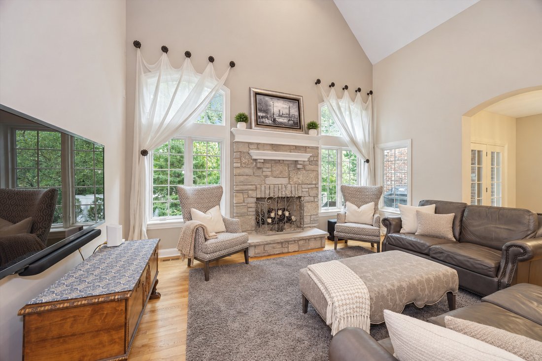 Villa in Hinsdale, Illinois, United States 2 - 18877714