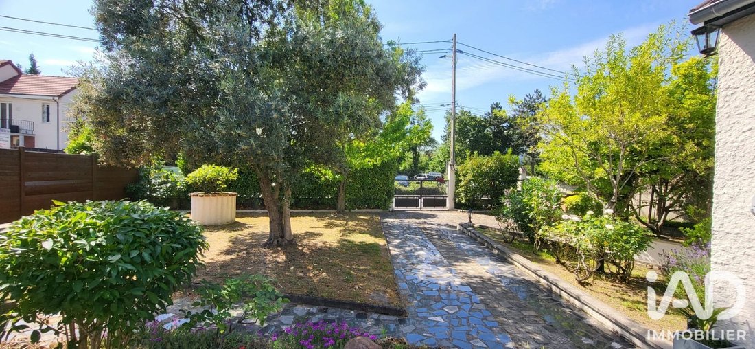 House in Pasteur I, Sannois, France 2 - 18880066