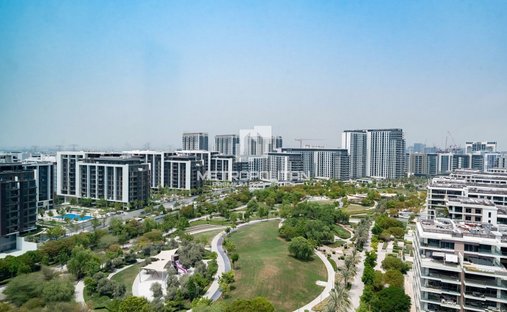 Apartment in Hadaeq Sheikh Mohammed Bin Rashid, Dubai, United Arab Emirates 1
