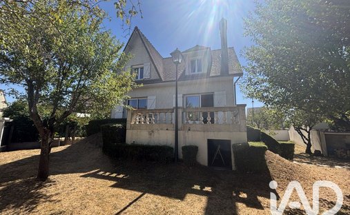 House in Le Plessis-Trévise, Ile-de-France, France 1