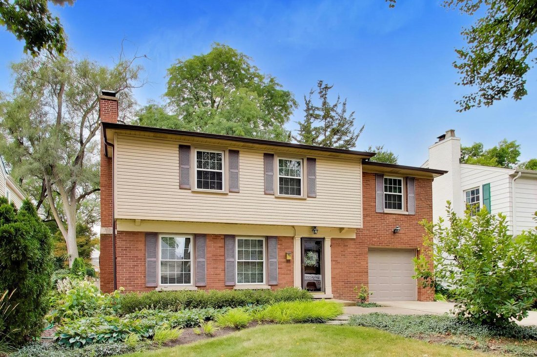 House in Arlington Heights, Illinois, United States 2 - 18877727