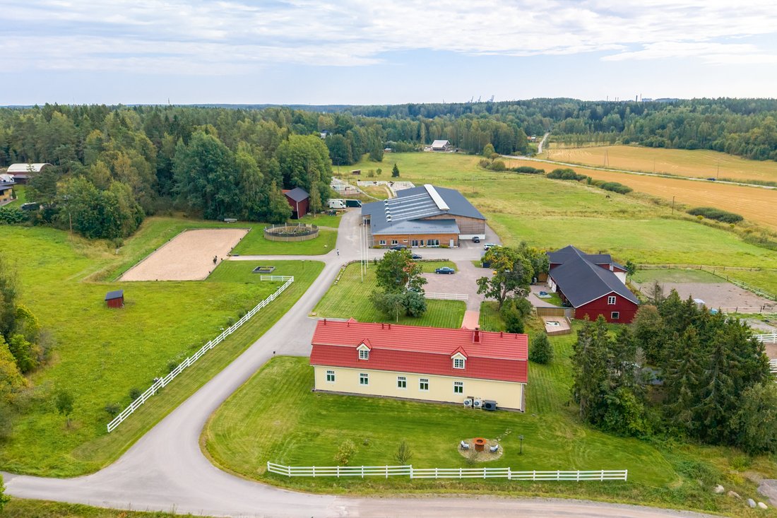 Corps de ferme à Helsinki, Uusimaa, Finlande 1 - 18877650