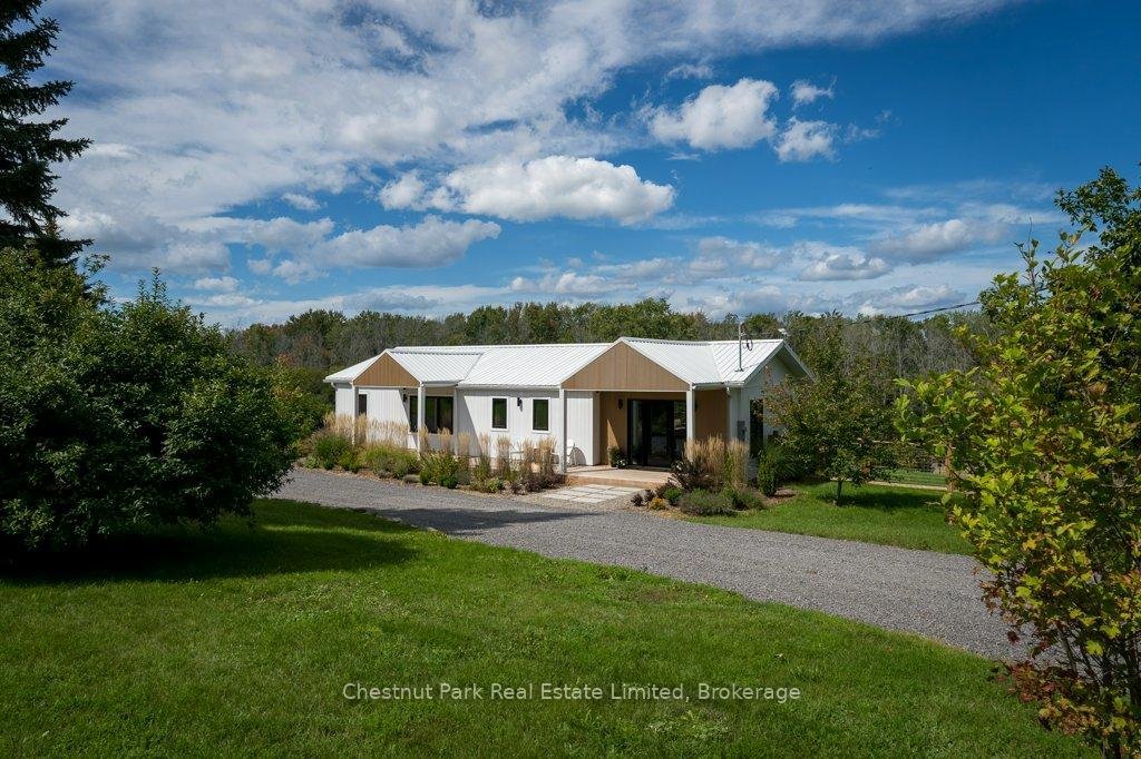 Maison à Comté du Prince-Édouard, Ontario, Canada 1 - 18877726