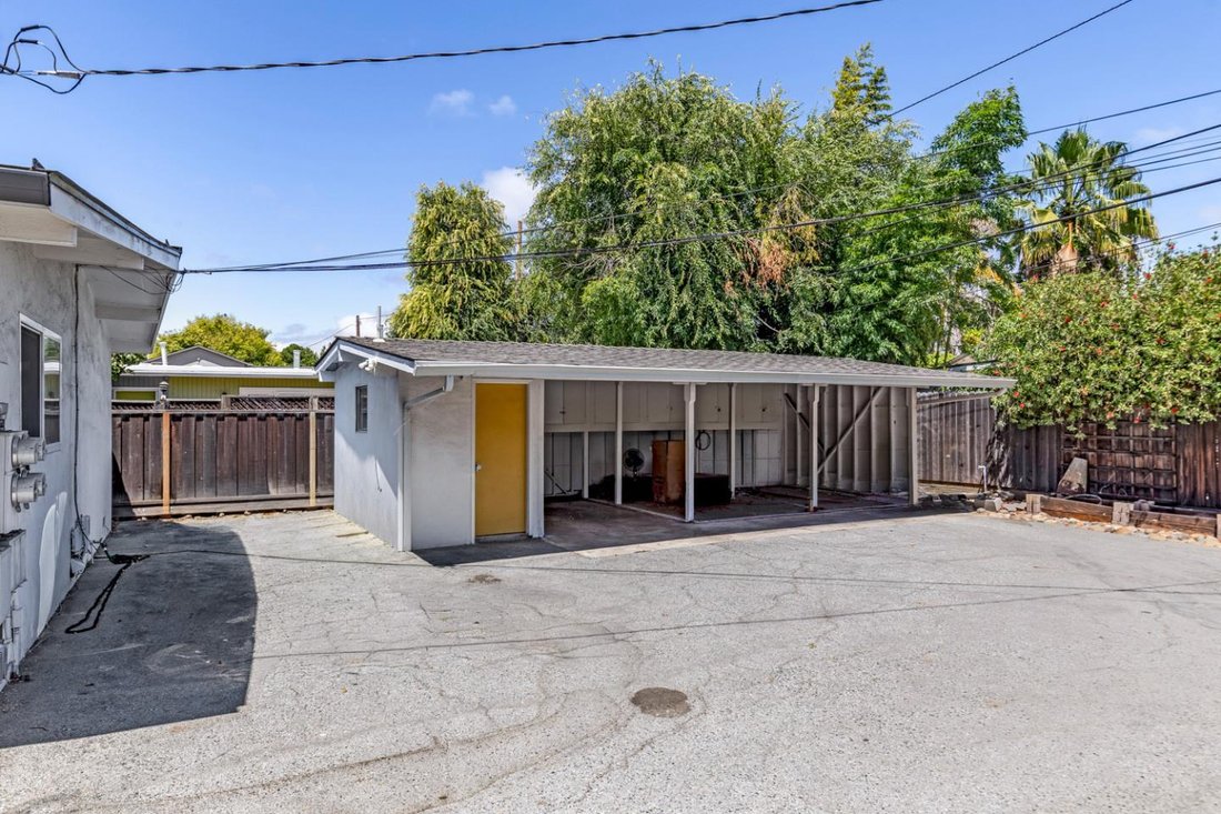 Palo Alto, California, United States 3 - 18877740