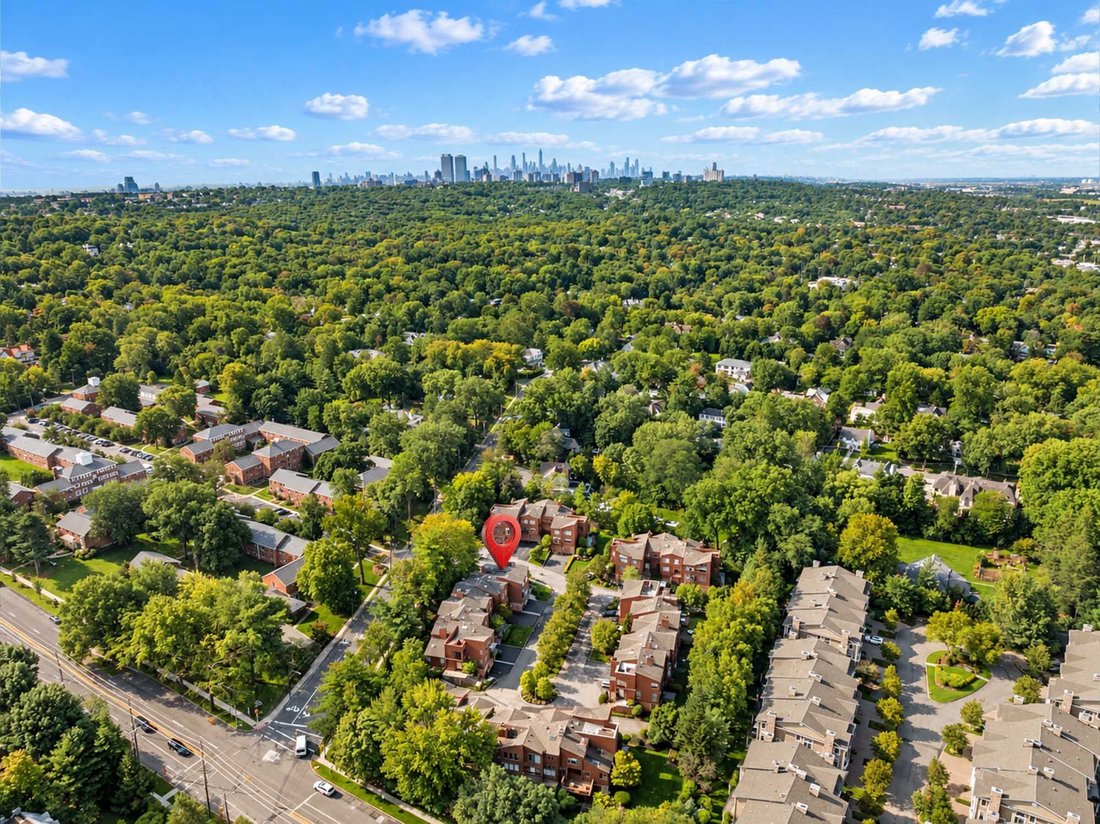 Townhouse in Englewood, New Jersey, United States 2 - 18877661