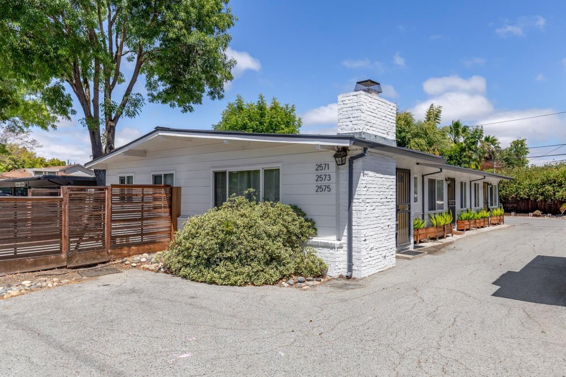 Palo Alto, California, United States 1 - 18877740