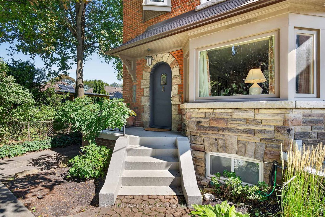House in Toronto, Ontario, Canada 3 - 18877891